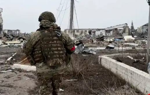 Kenyan Man Tricked into Fighting for Russia Shares Painful Experience and How He Escaped, Watch