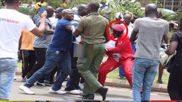 Drama In Jacaranda After Bunge Man Heckled Badly For Saying ODM Ni Ya Familia Ya Odinga, Watch