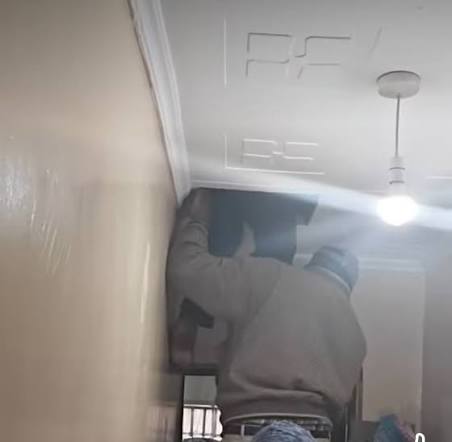 See How Corrupt County Clerk Hid in the Ceiling After Spotting EACC Officers, Watch